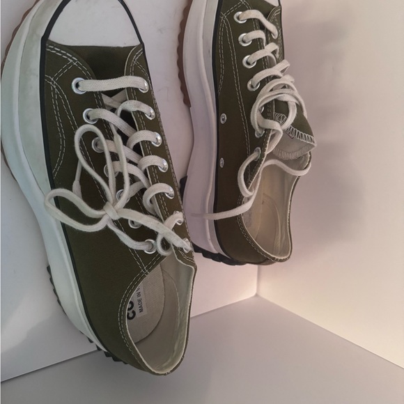 Converse Chuck Taylor platform size 10.5 - Picture 4 of 7